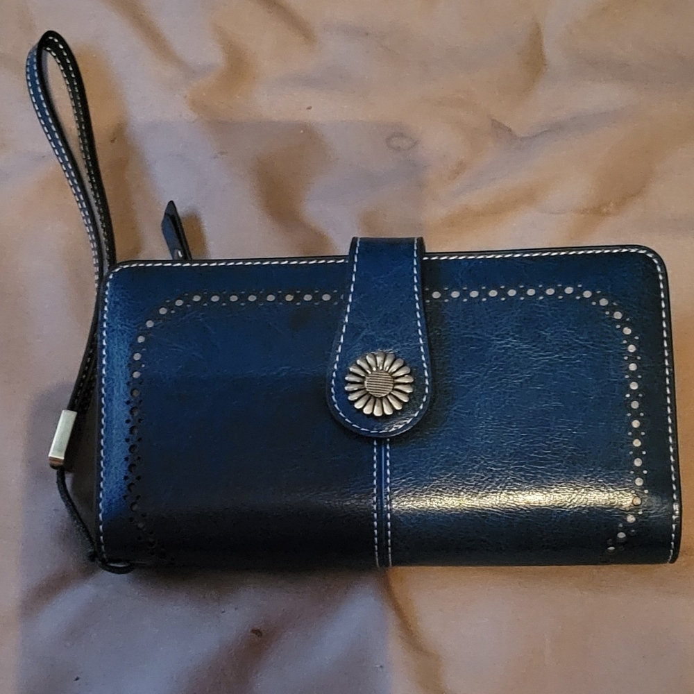 SALE ~ NEW WALLET